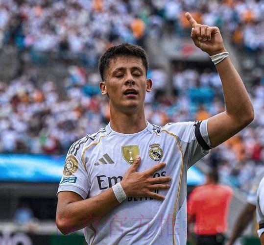 梅洛谈世俱杯:每个人想法不同 但这是很棒的赛事 梅洛谈世俱杯:每个人想法不同 但这是很棒的赛事